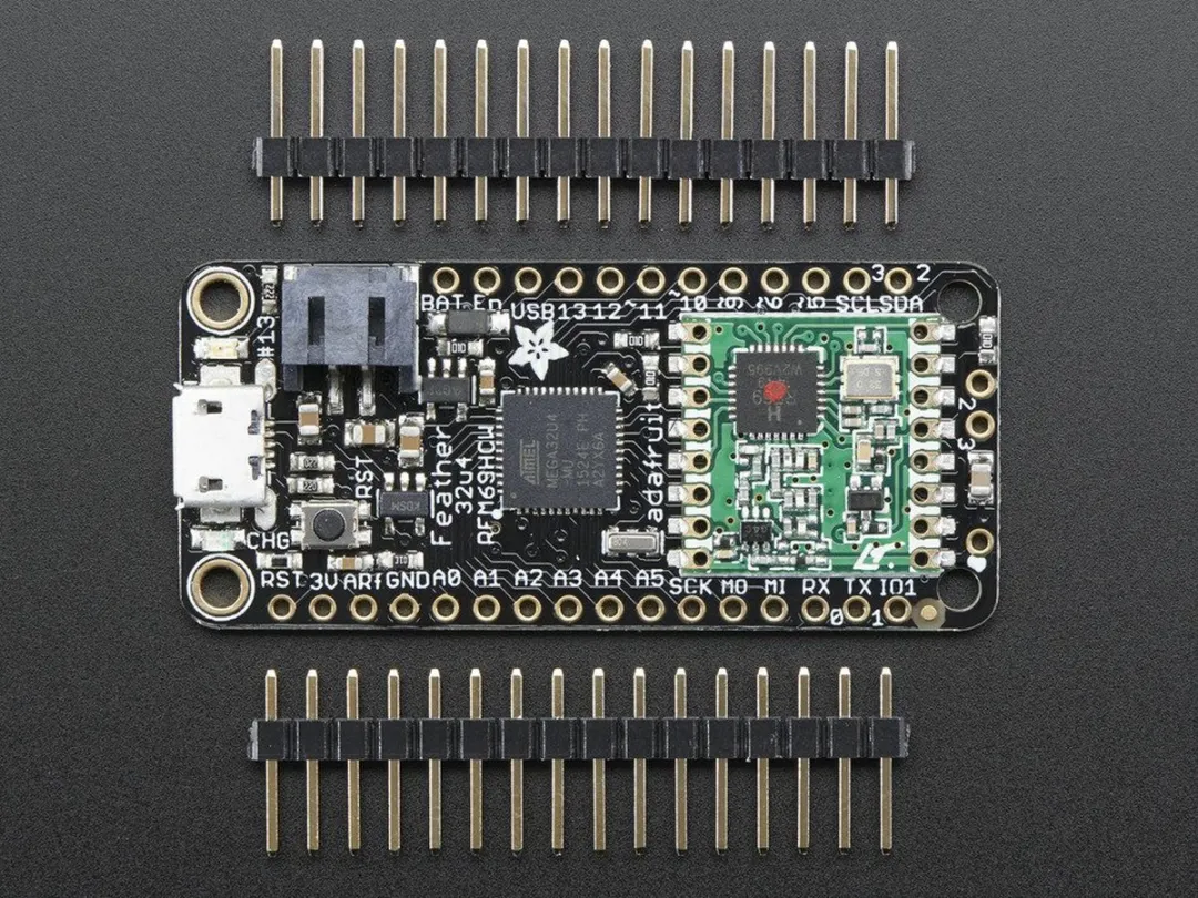 Adafruit Feather 32u4 RFM69HCW 433MHz - 3077
