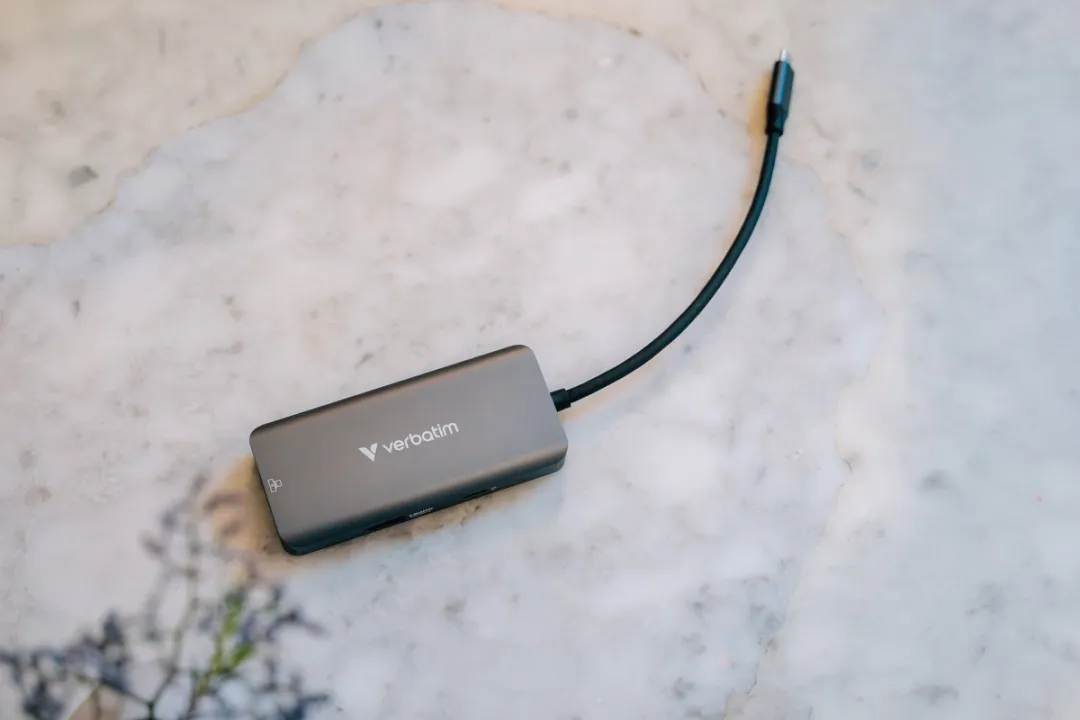 Verbatim 32157 USB-C Hub - 6 Poorten - Grijs