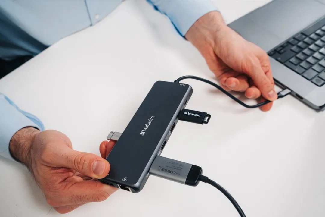 Verbatim Adapterhub USB-C 32153 - 2x HDMI/DP/USB-A/Ethernet/Jack 3,5mm - Zilver