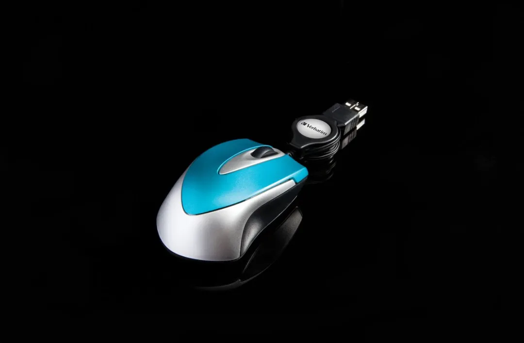 Verbatim 49022 Go Mini USB Muis - Intrekbaar snoer - 3 Knoppen - Blauw