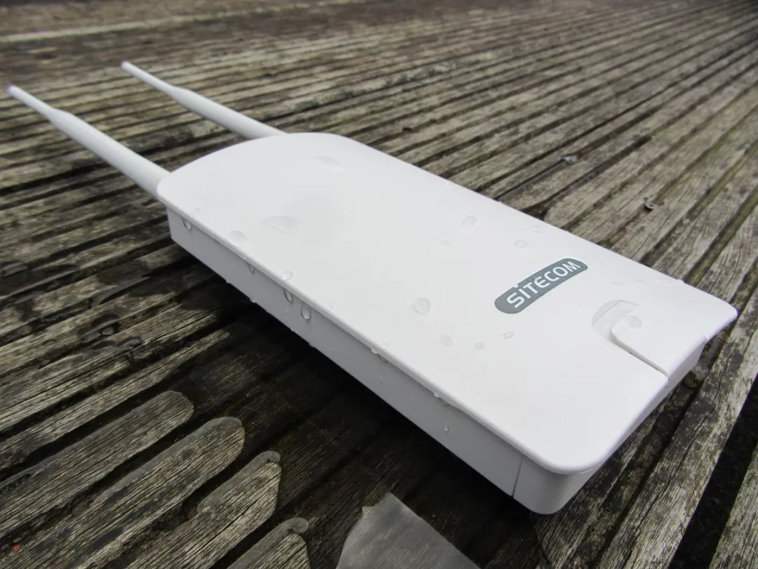 Sitecom WLX-2100 Outdoor Hotspot Repeater - 2x WiFi & 2x Ethernet - Wit