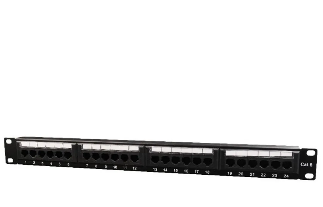 Logilink NP0004 Cat.6 Patchpaneel 24 Poorten - Zwart