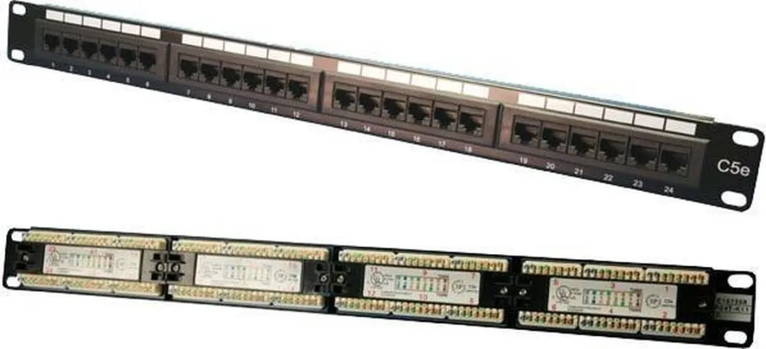 Logilink NP0004 Cat.6 Patchpaneel 24 Poorten - Zwart