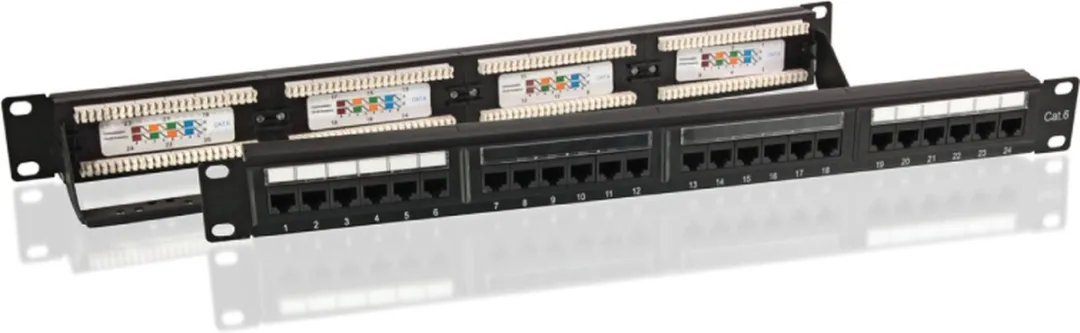 Logilink NP0004 Cat.6 Patchpaneel 24 Poorten - Zwart