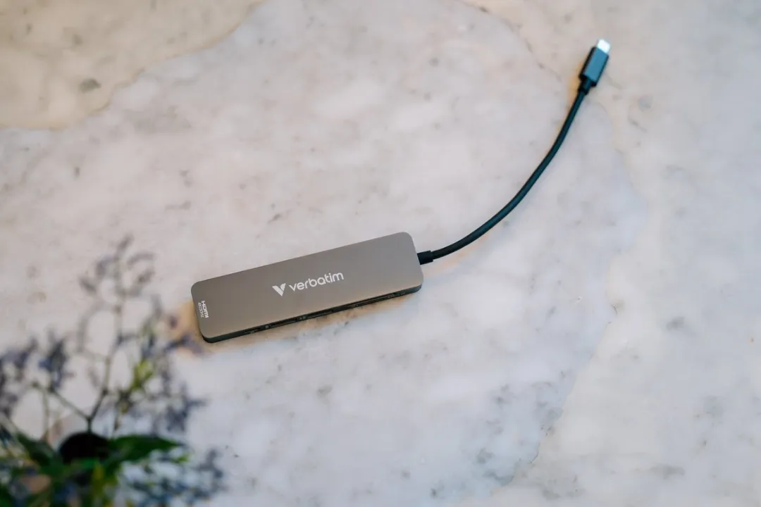 Verbatim 32156 USB-C Hub - 6 Poorten - Grijs