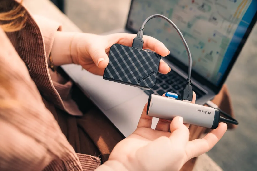 Verbatim Adapterhub USB-C 49147 - 4x USB-A 3.2 Grijs
