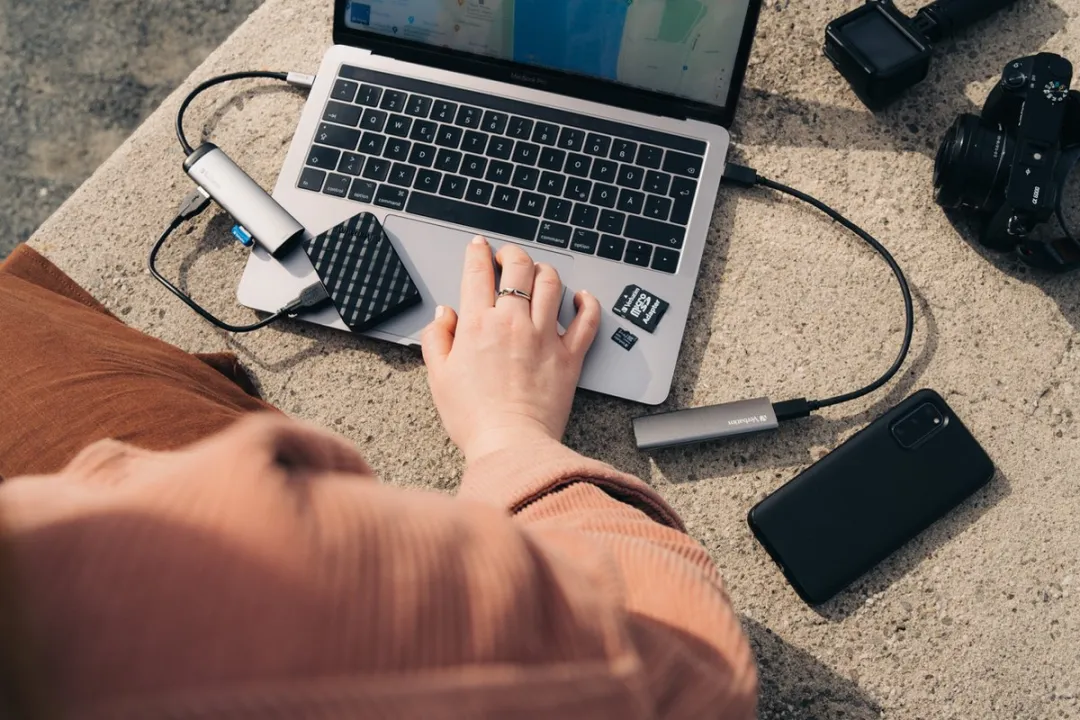 Verbatim Adapterhub USB-C 49147 - 4x USB-A 3.2 Grijs