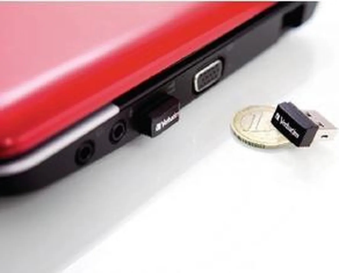 Verbatim Store'n'Stay NANO 16GB - USB-Stick / Zwart
