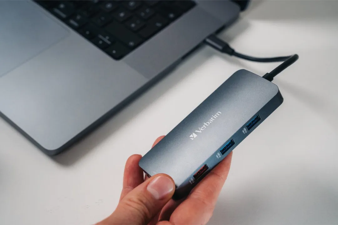 Verbatim Adapterhub USB-C 32152 - HDMI/USB-A/SD/microSD/Ethernet - Zilver