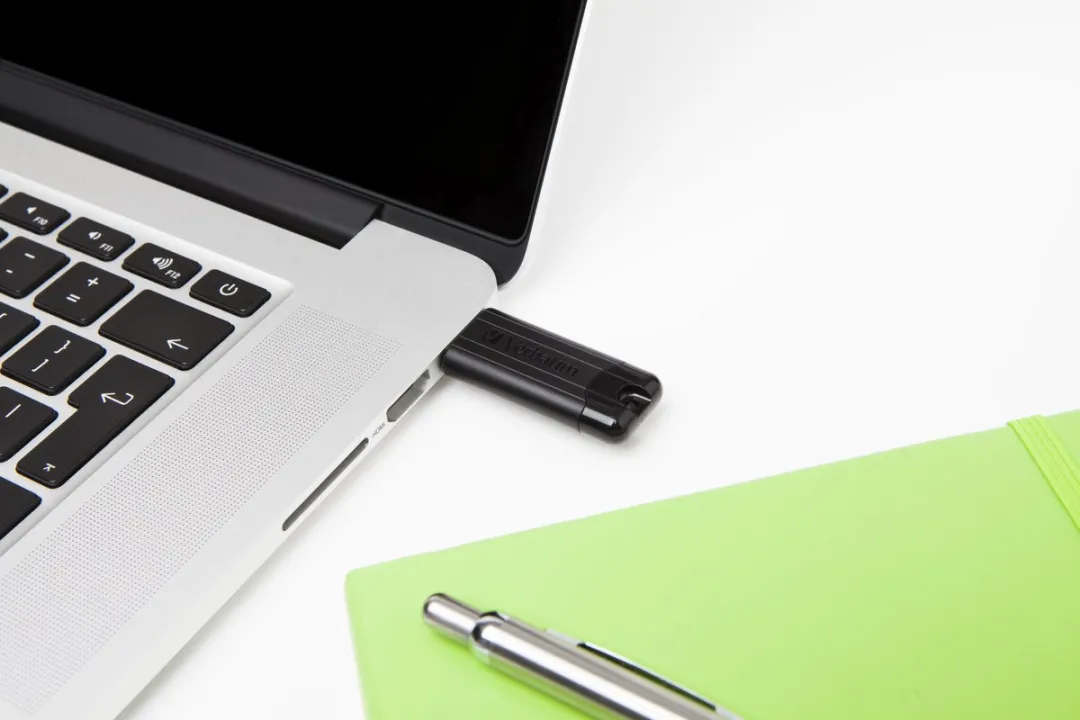 Verbatim PinStripe 3.0 49316 USB-stick 16GB - Zwart