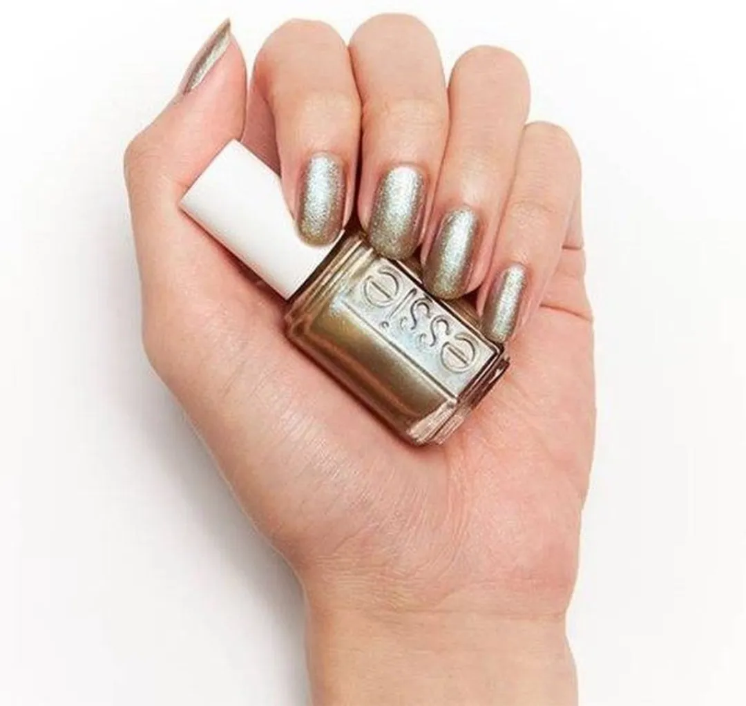essie Nagellak Earn Your Tidal