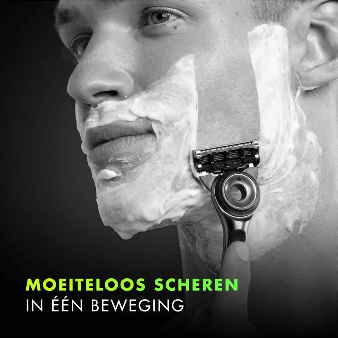 GilletteLabs With Exfoliating Bar Scheermes - 5 Stuks - Magnetische Houder - Zwart
