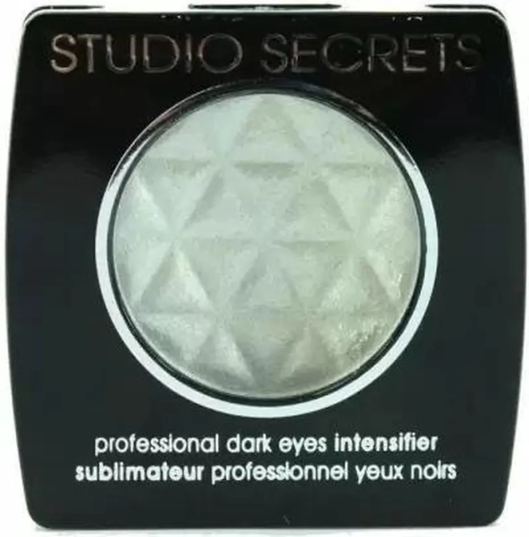 L'Oréal Studio Secrets Dark Eyes Intensifier Oogschaduw 650 - Grijs
