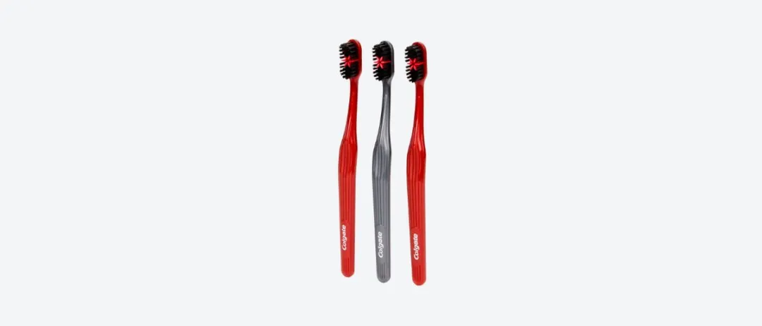 Colgate Charcoal Tandenborstels - 3 Stuks - Rood/Zwart/Grijs