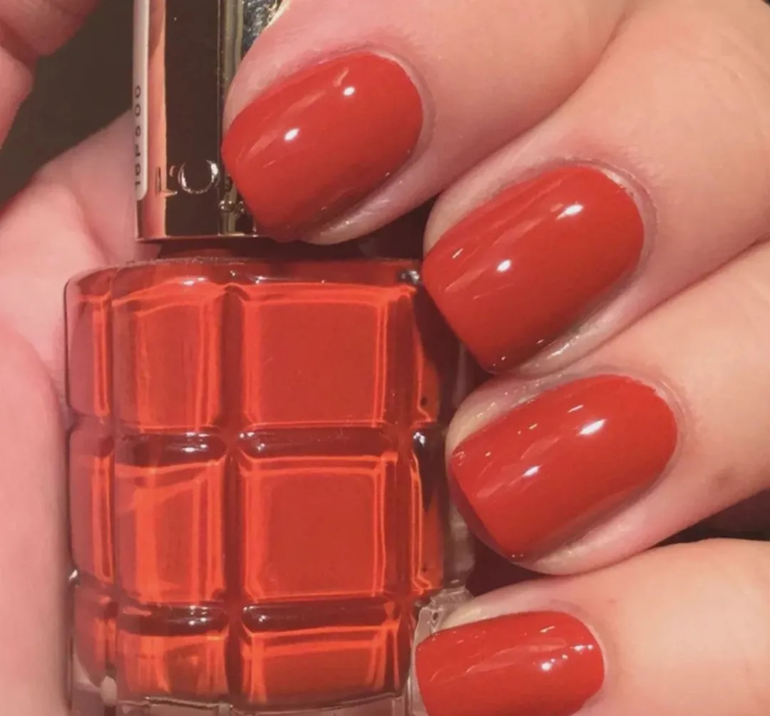 L'Oréal Paris Color Riche Nagellak 446 Rouge Bonaparte