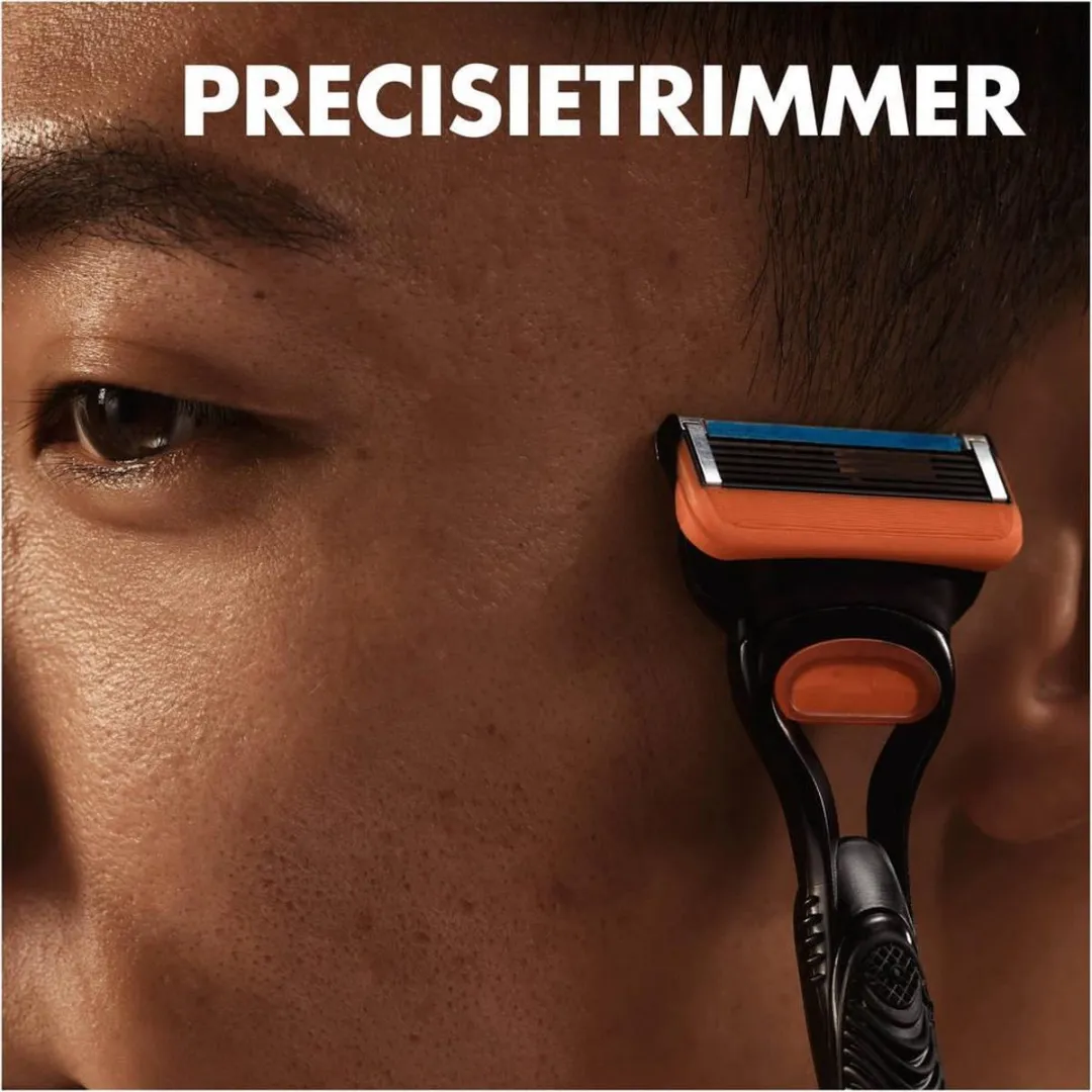 Gillette Fusion5 Scheermesjes 16 Stuks - 5 Bladen - Zwart/Oranje