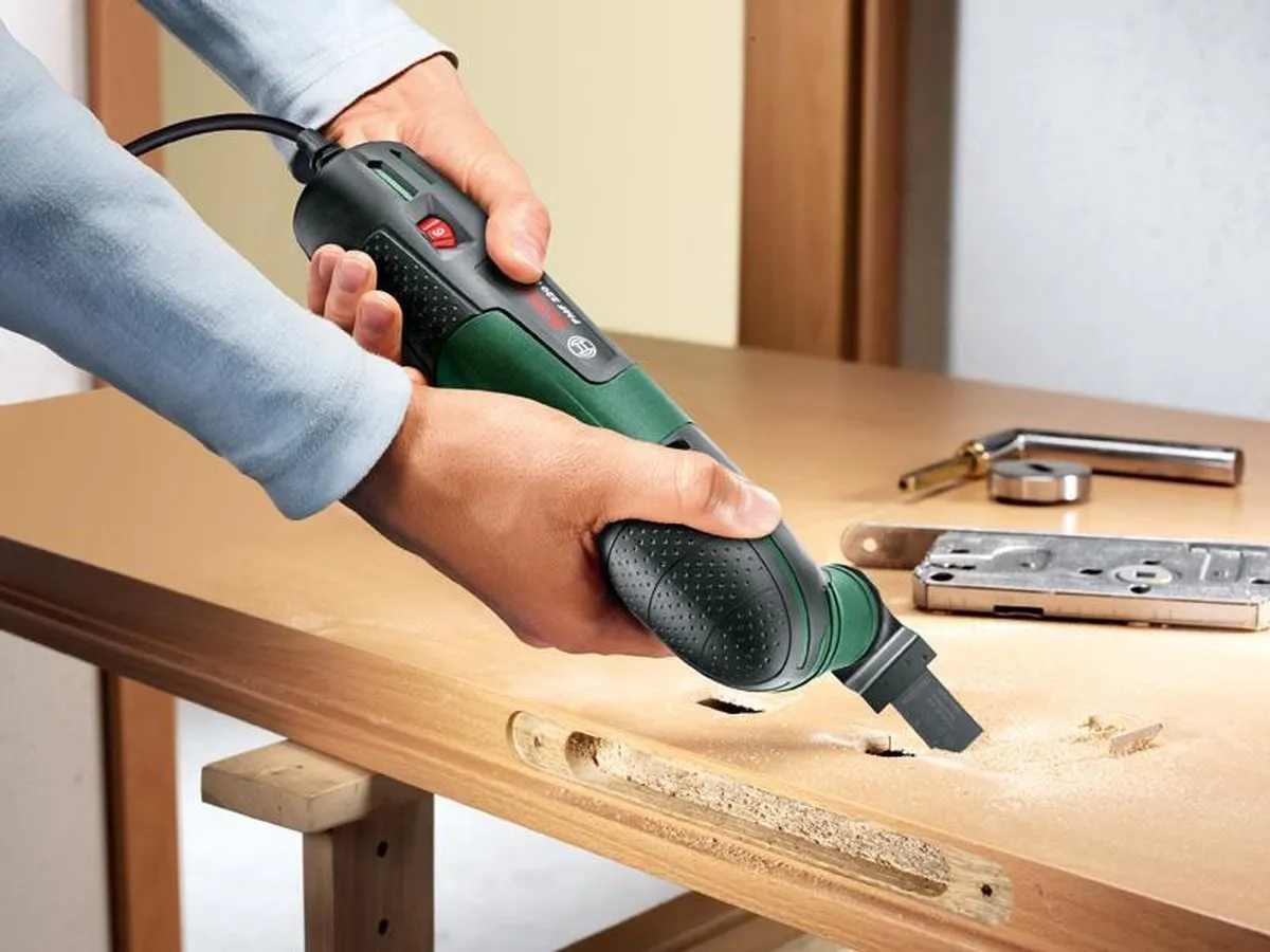 Bosch PMF 220 CE Multitool - 220W - 7 Accessoires - afbeelding 6 van 6