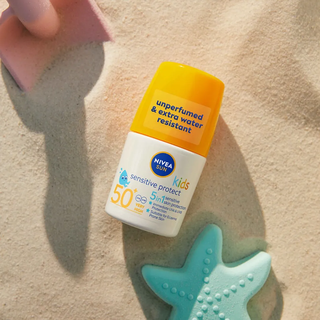 NIVEA SUN Babies & Kids Sensitive Roll-On Zonnebrand Stick SPF 50 - 50ml