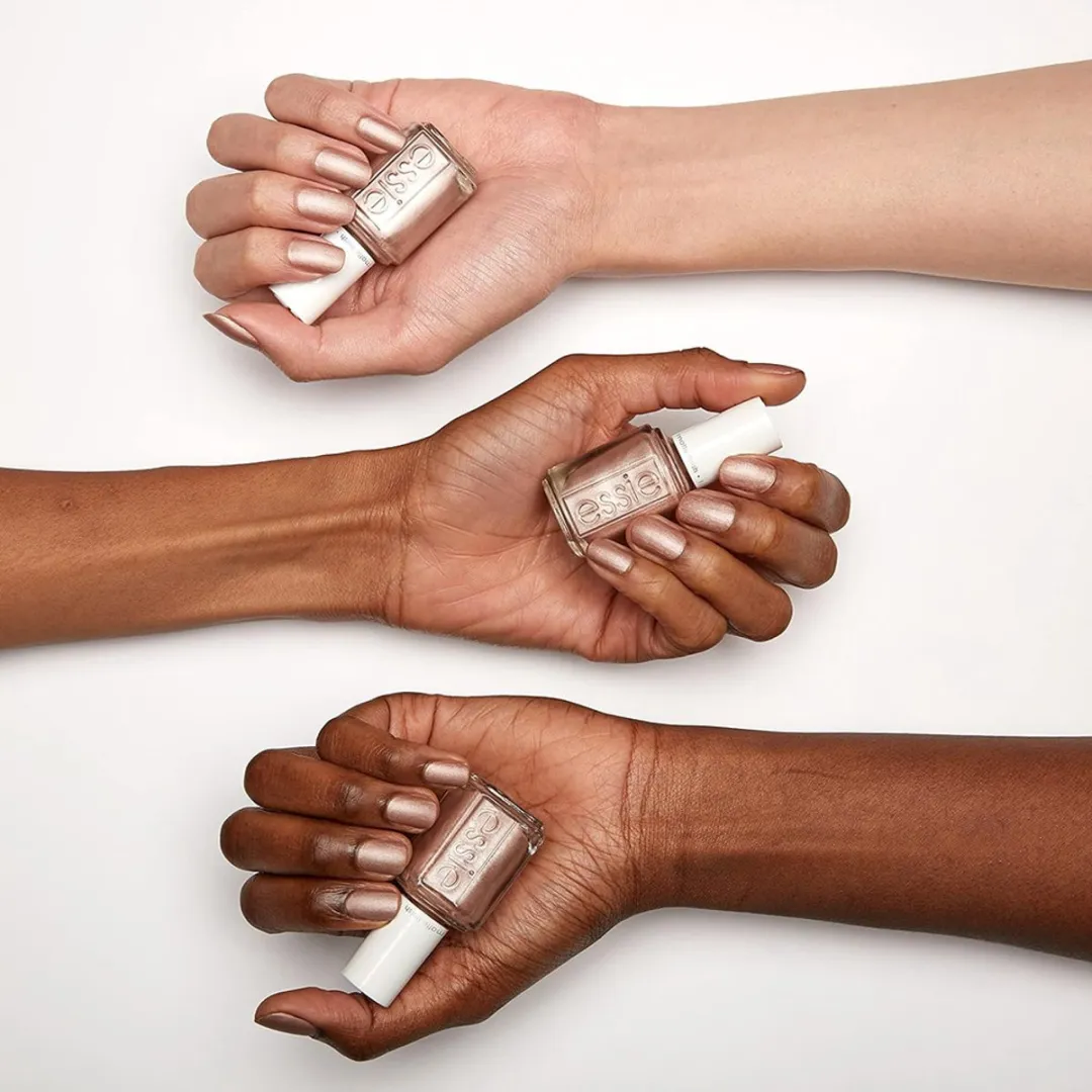 essie Nagellak Call Your Bluff - 135ml
