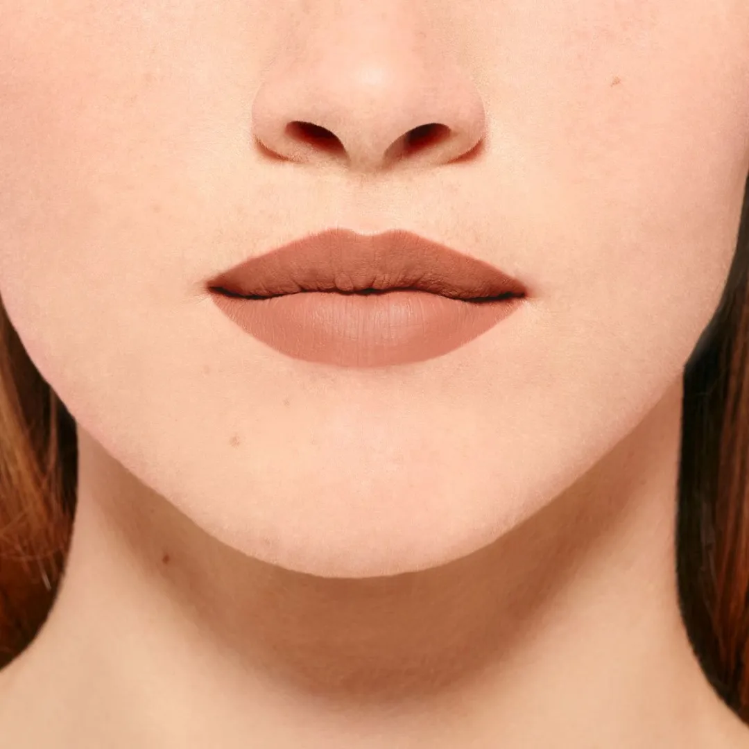 L'Oréal Paris Matte Lip Crayon 104 Très Sweet - 1.3g