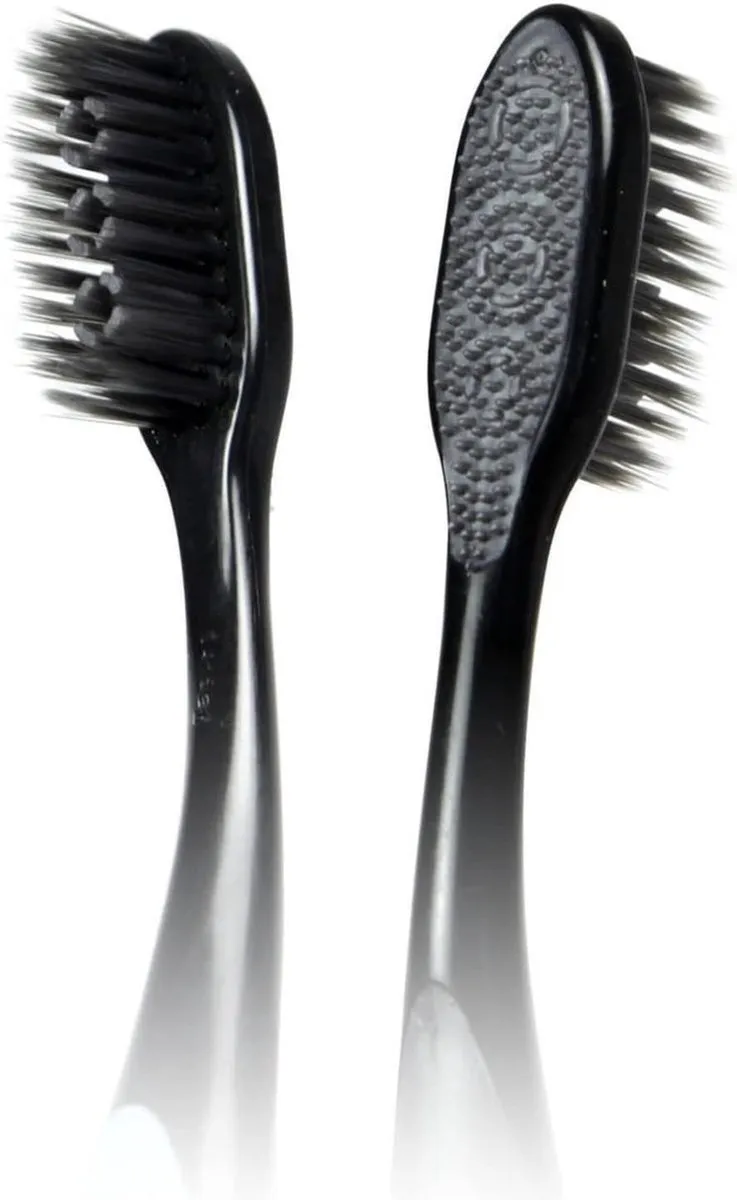 Colgate Tandenborstel Charcoal Black Medium - 18 Stuks