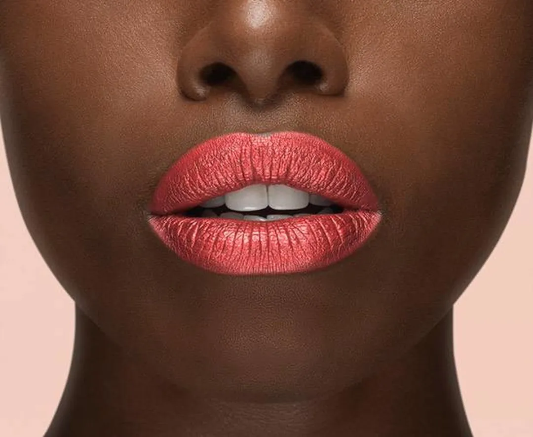 L'Oréal Paris Rouge Signature Matte Metallic Lipstick 203 - Rood