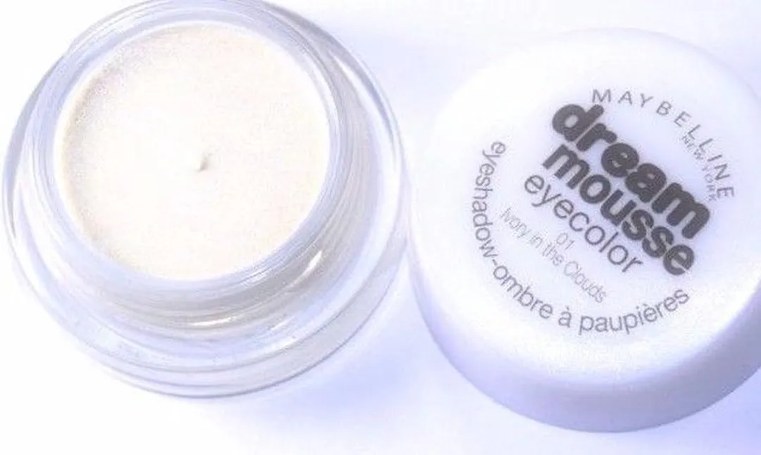 Maybelline Dream Mousse Eyecolor Ivory 01