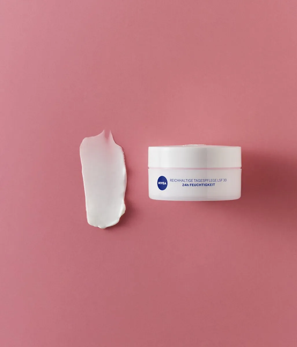 NIVEA Essentials Dagcrème SPF 30 50ml