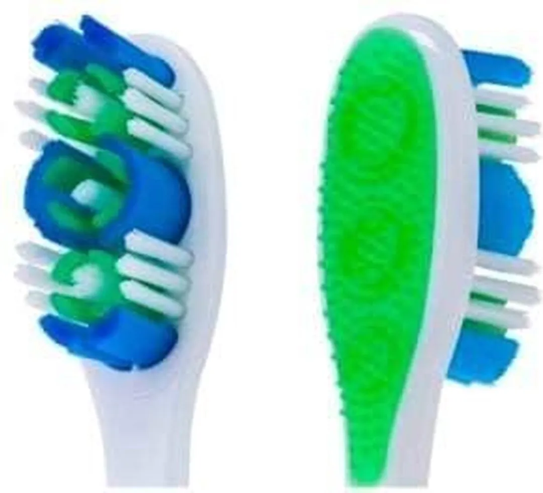 Colgate Whole Mouth Clean Medium Tandenborstel - 24 Stuks