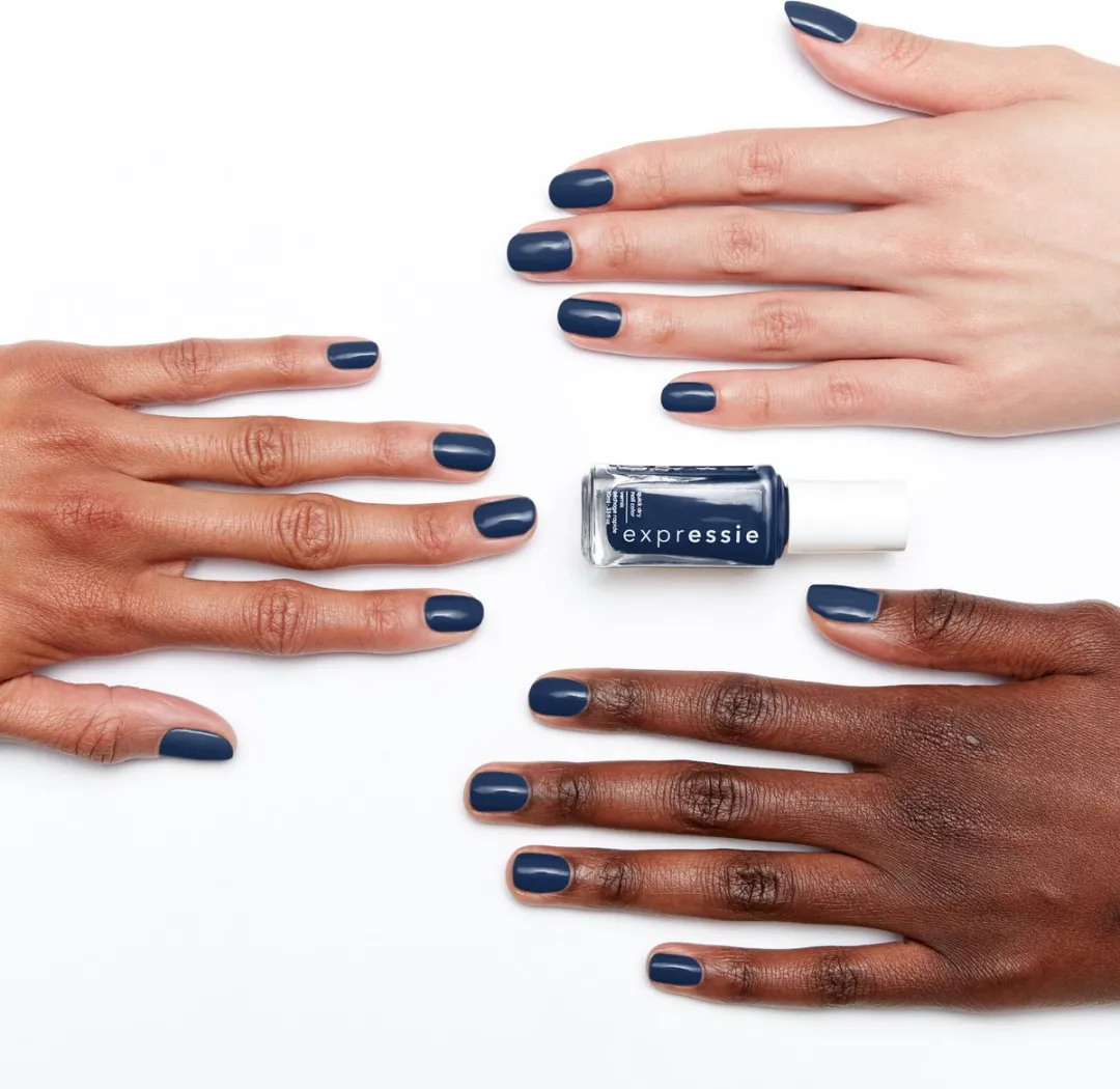 essie Expressie Quick-Dry Nagellak 550 Feel the Hype - 10ml - Donkerblauw