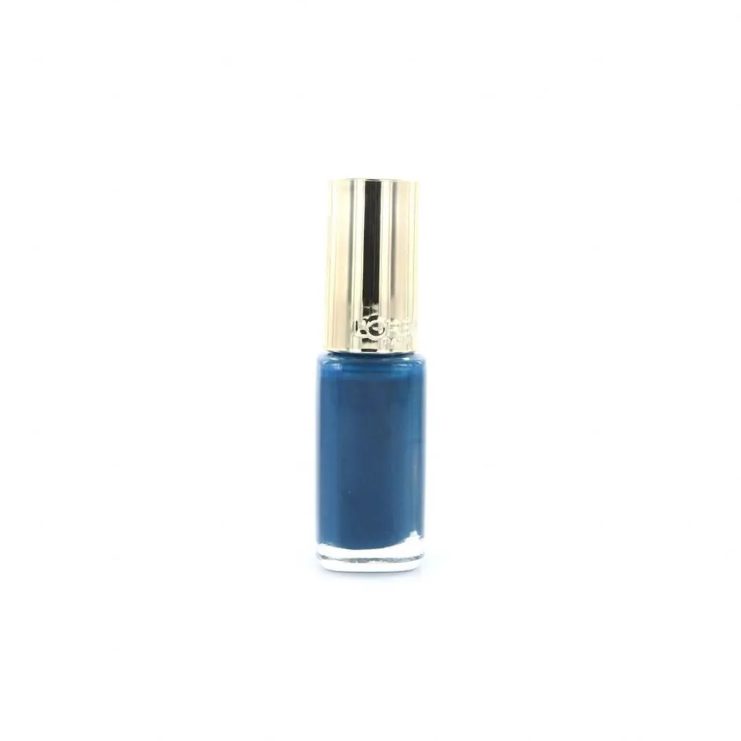 L'Oréal Paris Make-Up Designer Color Riche Le Vernis 615 Blue Fashionista