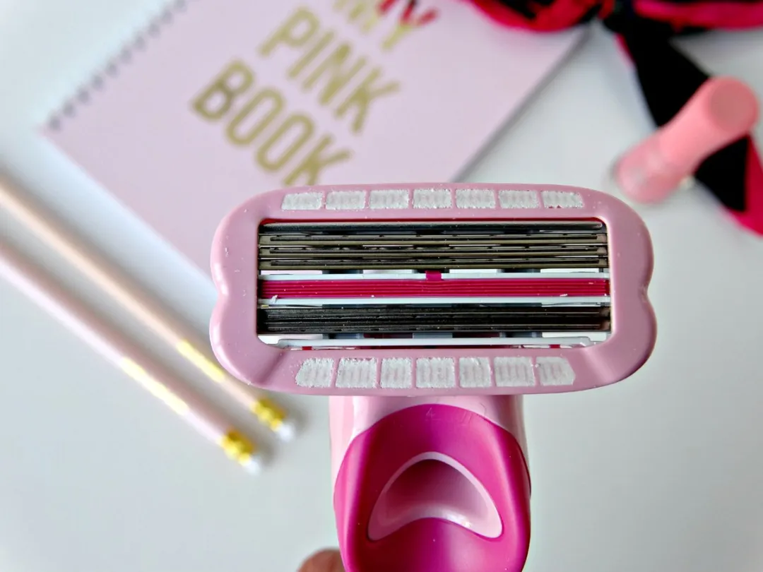 Wilkinson Sword Intuition Scheerapparaat - 5 Bladen - Roze