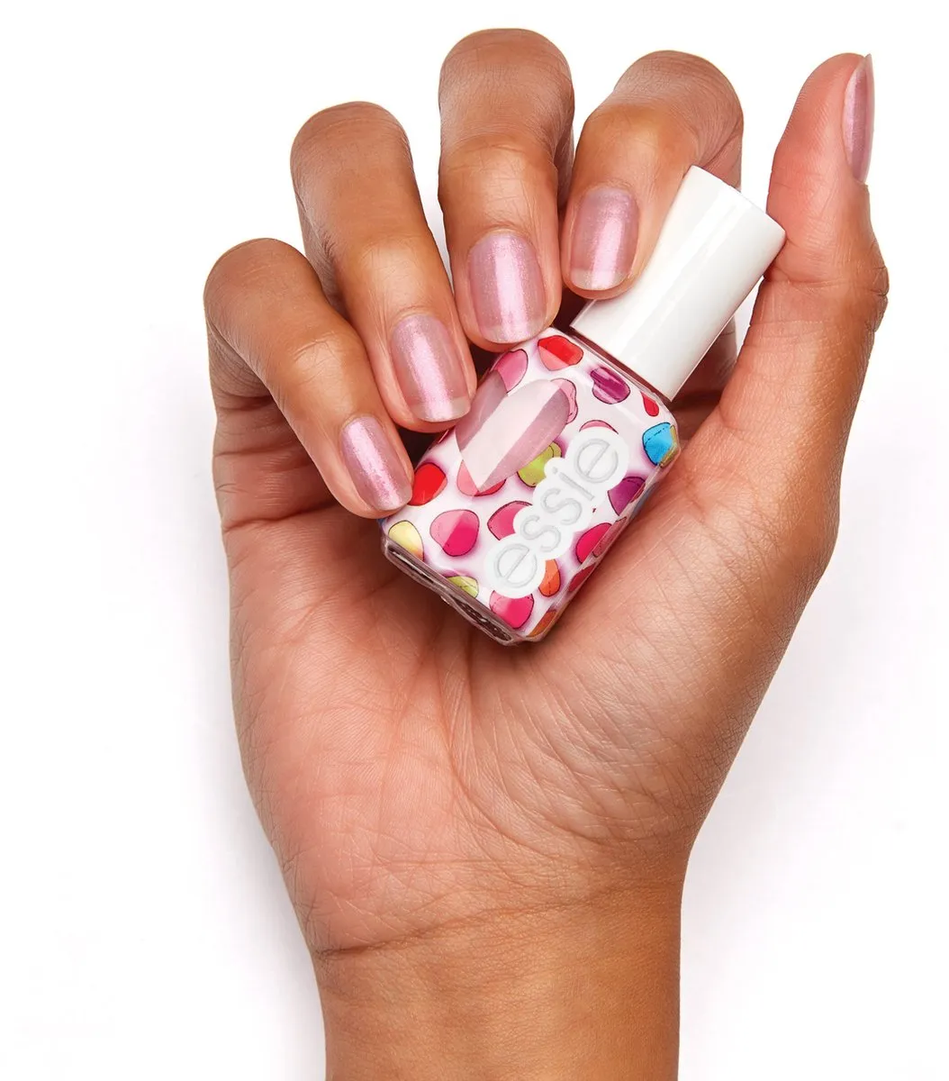 Essie 599 Crush and Blush Nagellak - Lichtroze
