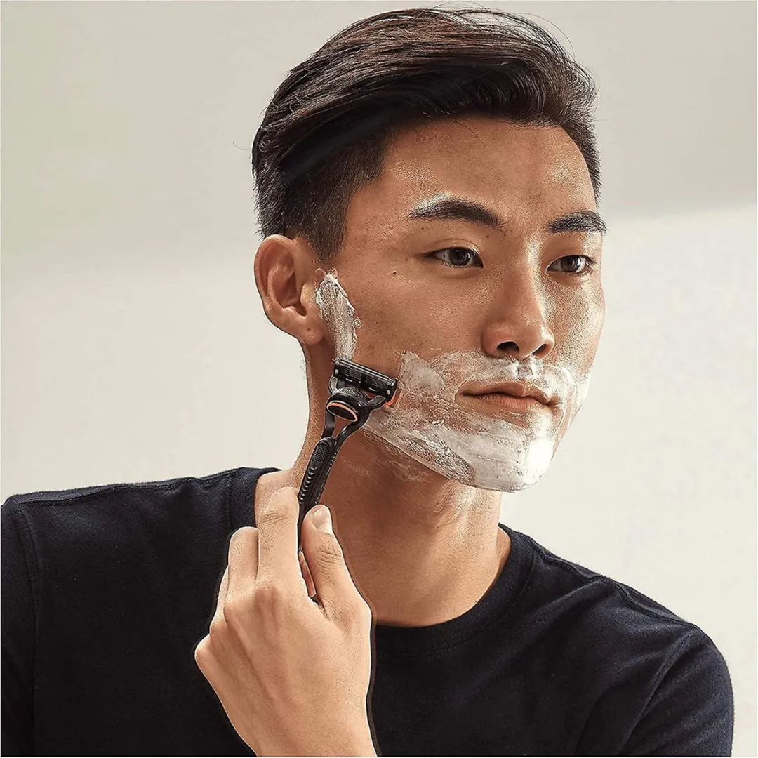 Gillette Fusion Zwart/Oranje Scheermesjes - 4 Stuks