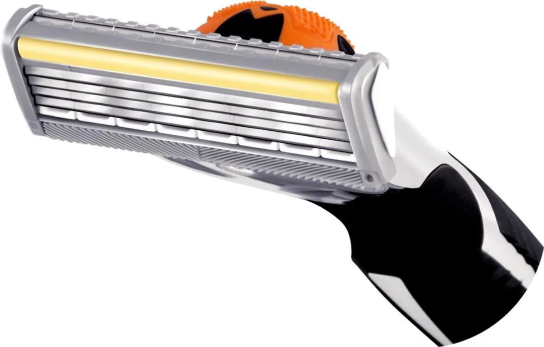 Wilkinson Sword Quattro Titanium Scheermesjes - 4 Bladen - 3 Stuks