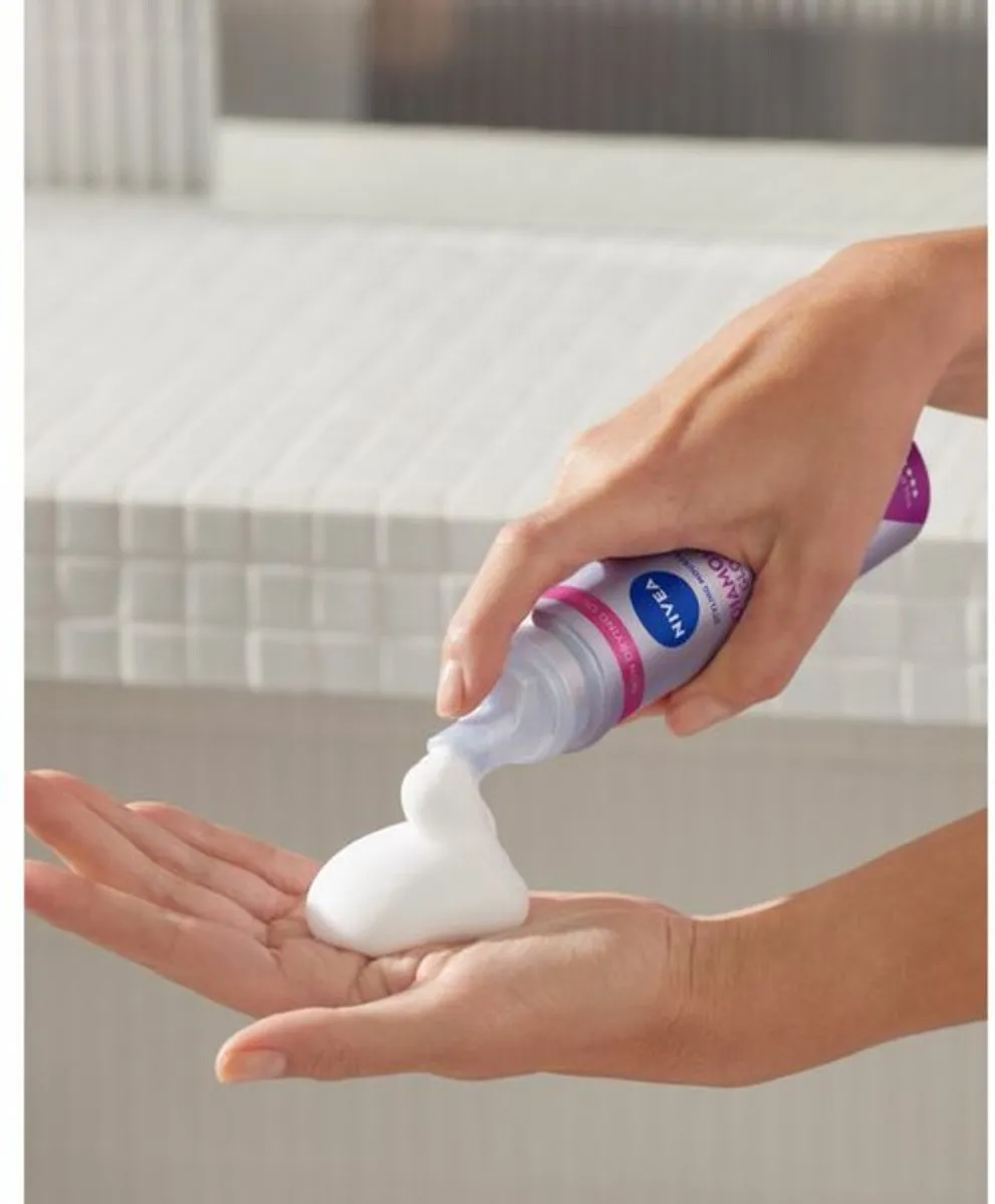 NIVEA Diamond Gloss Care Styling Mousse 150ml