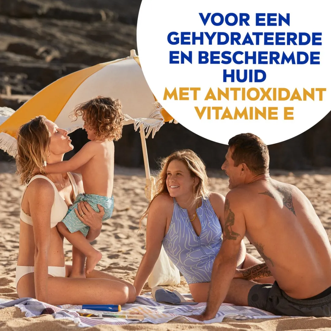 NIVEA SUN Protect & Hydrate Pocket Zonnemelk SPF 30 - 50ml