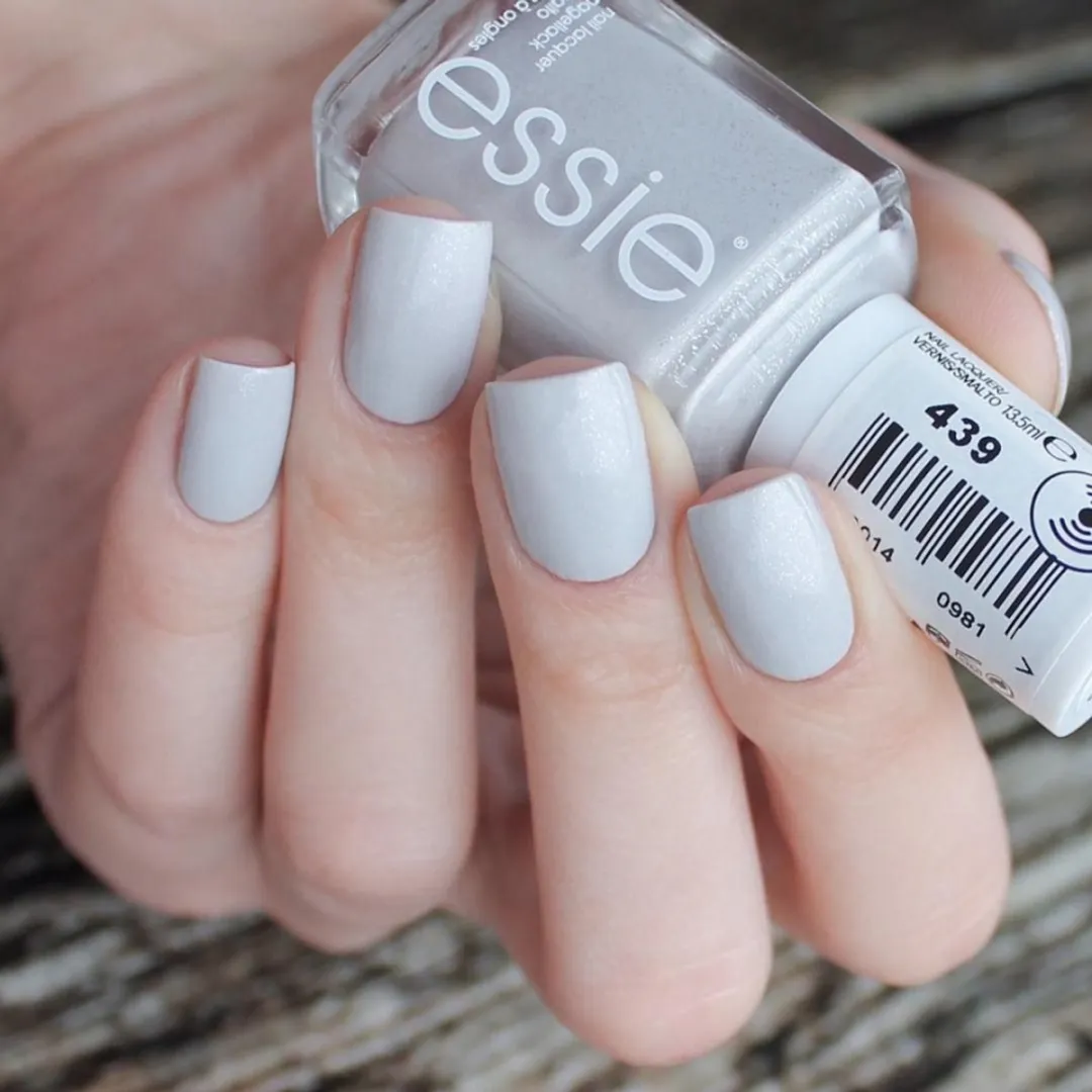 Essie Nagellak 439 Go with the Flowy - 13.5ml - Grijs