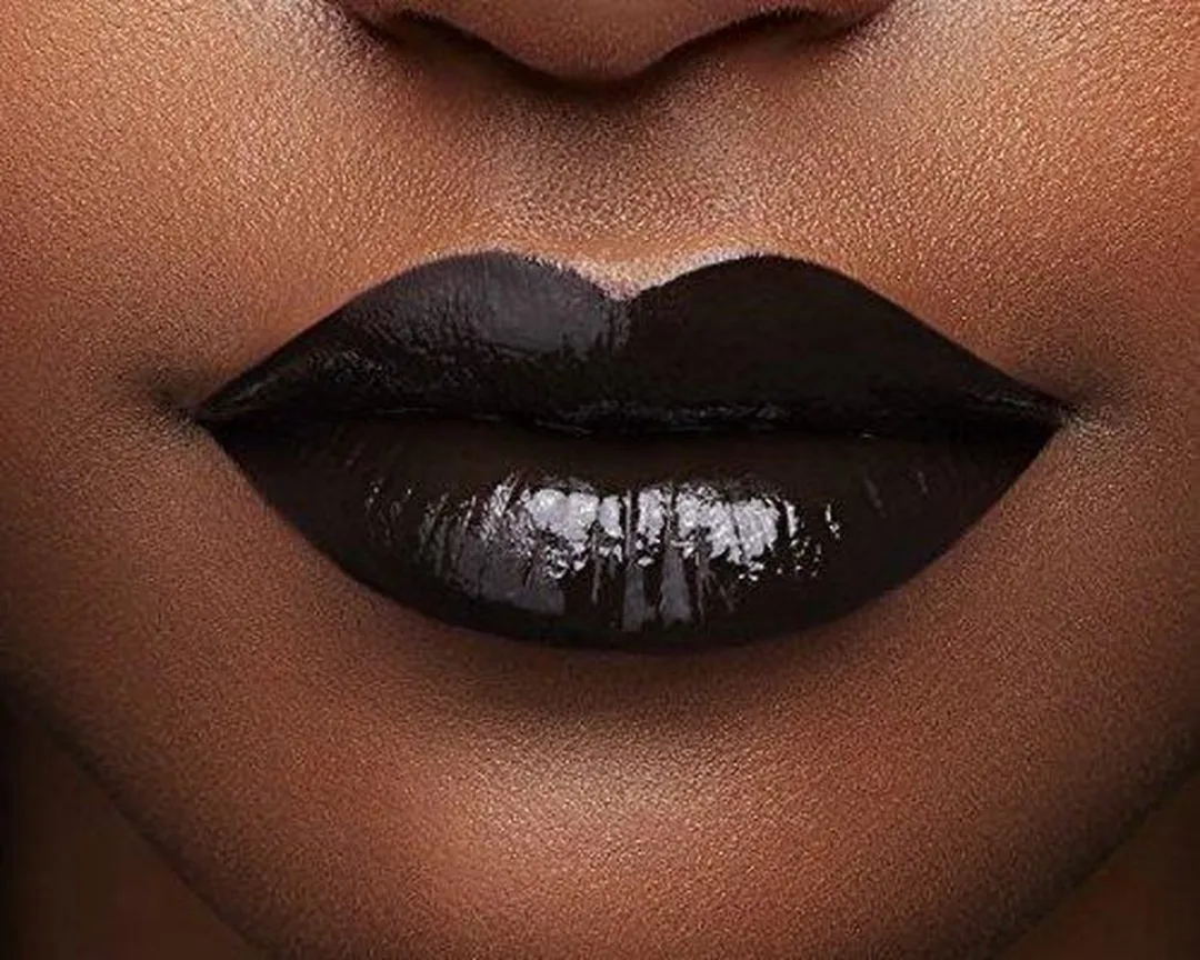 L'Oréal Paris Infallible Lip Paint 113 Black Widow - 8ml