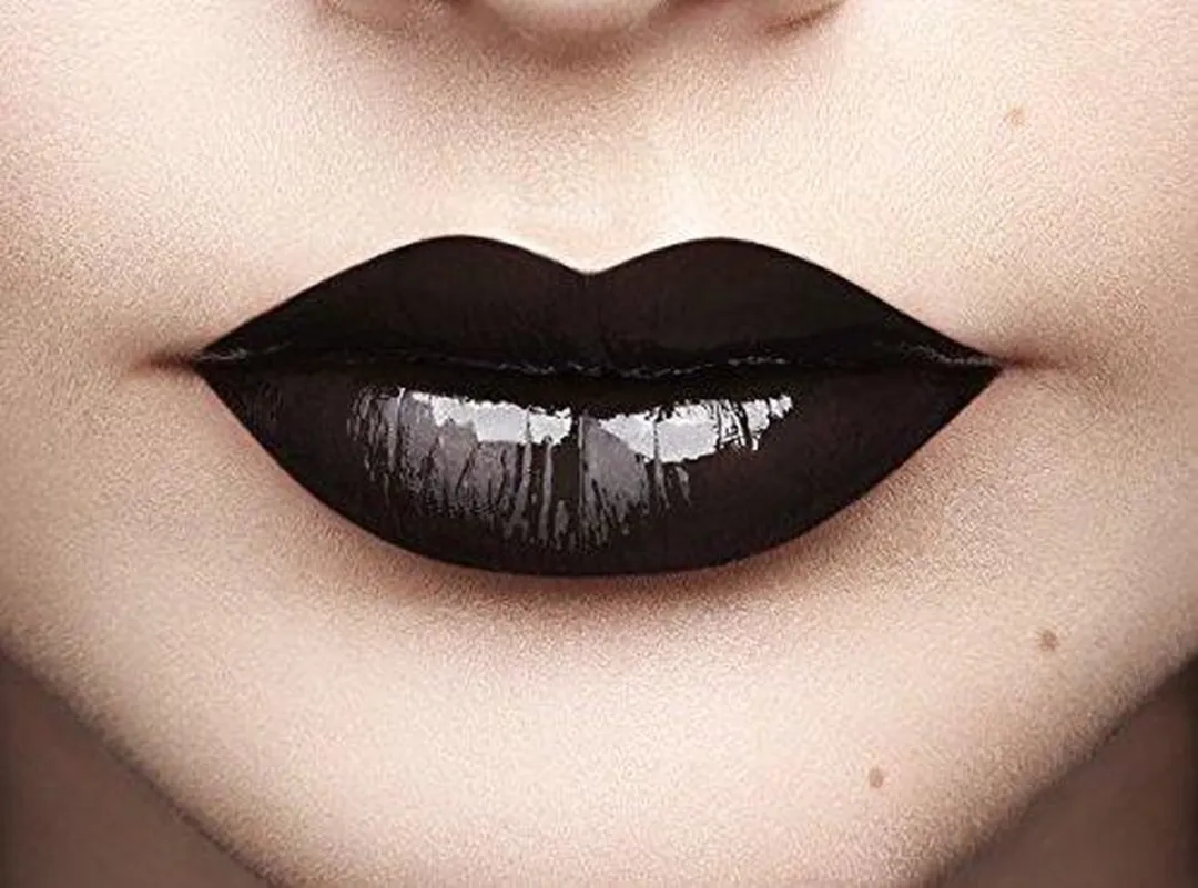 L'Oréal Paris Infallible Lip Paint 113 Black Widow - 8ml