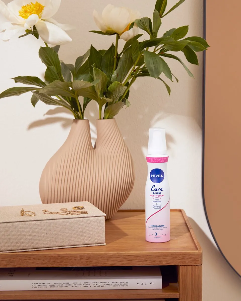 NIVEA Care & Hold Soft Touch Haarmousse 6x150ml