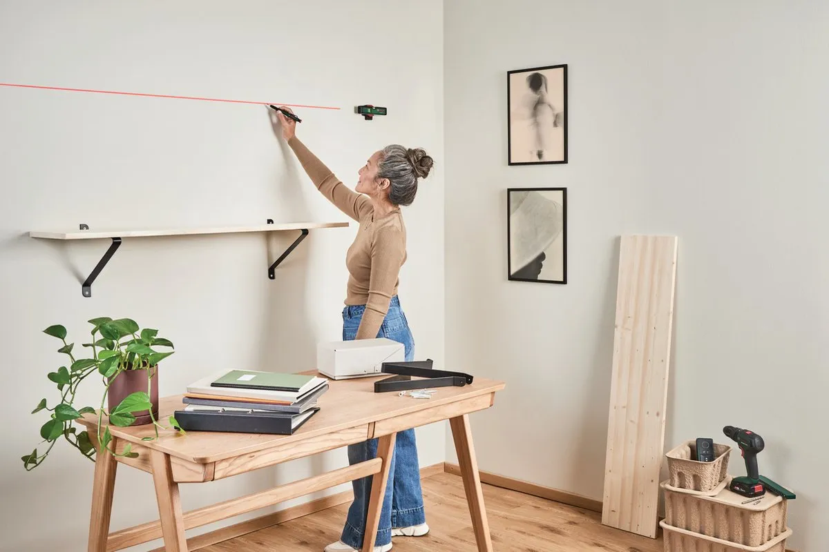 Bosch UniversalWallLevel Laserwaterpas - 2x AAA - Rood/ Groen/ Zwart