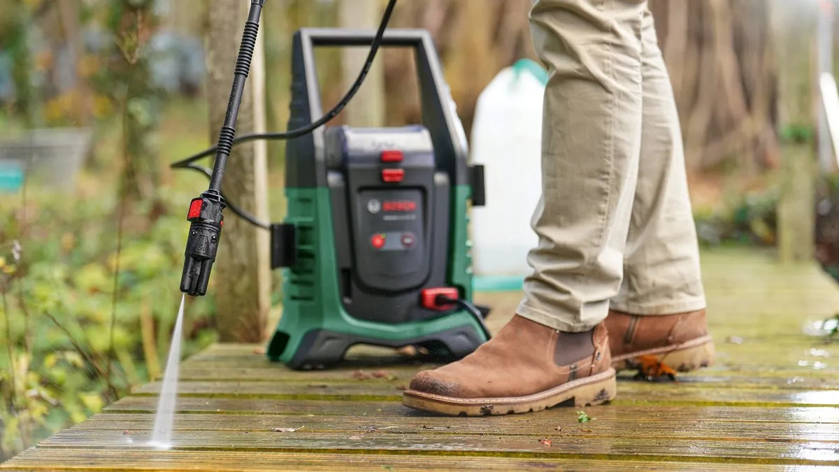 Bosch UniversalAquatak 36V-100 Hogedrukreiniger - 100 bar - 186 l/u