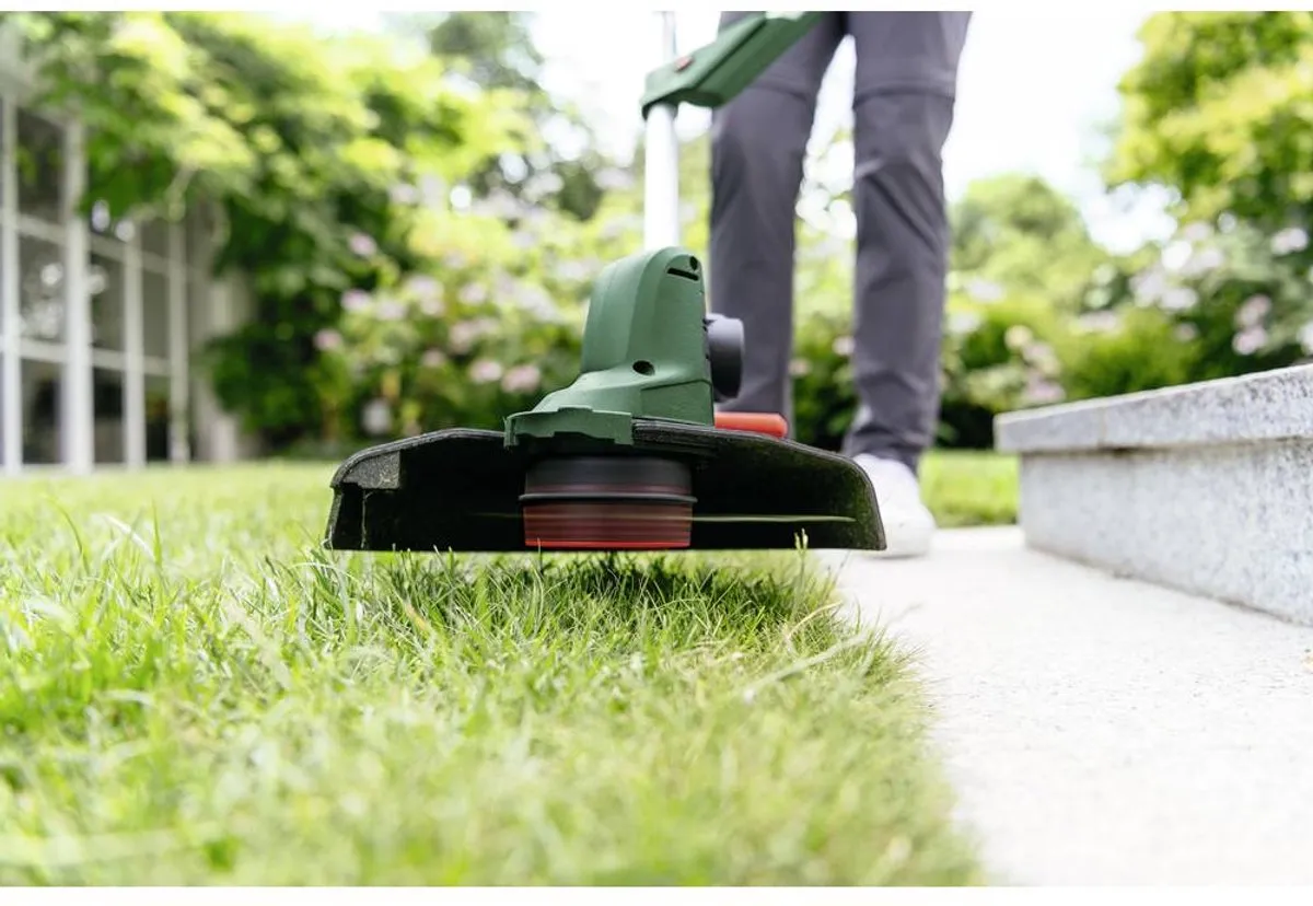 Bosch UniversalGrassCut 18V-26 Grastrimmer - 26mm Snijbreedte