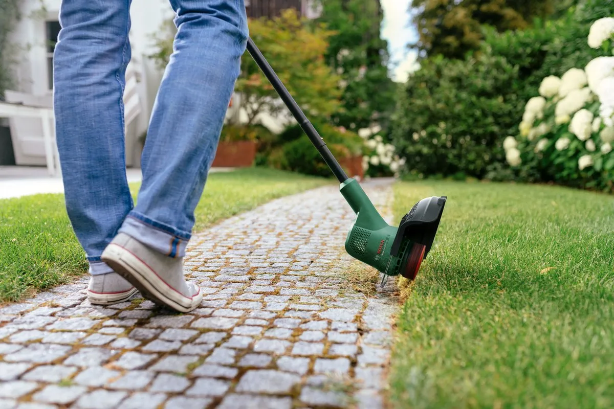 Bosch EasyGrassCut 18V-260 Accu Grastrimmer - 2x 2.0Ah