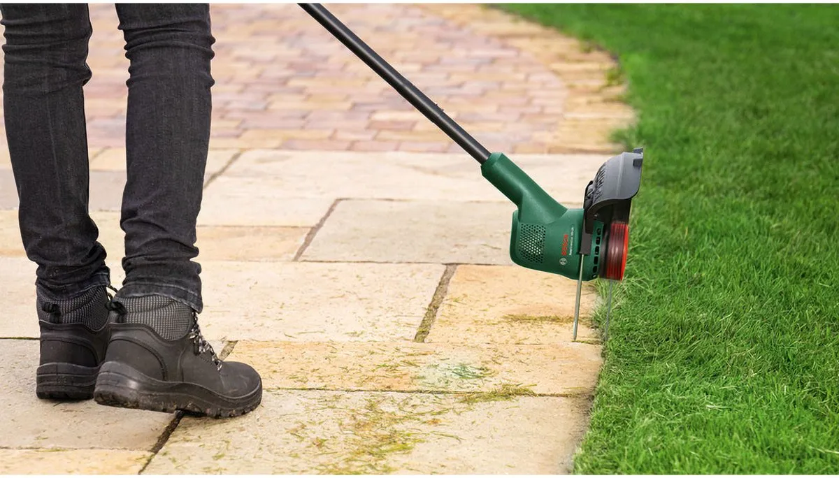 Bosch EasyGrassCut 18V-260 Accu Grastrimmer - 2x 2.0Ah