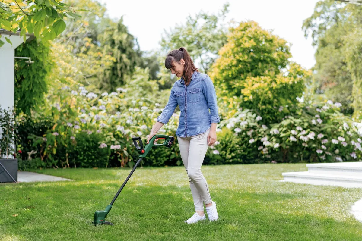 Bosch EasyGrassCut 18V-260 Accu Grastrimmer - 2x 2.0Ah