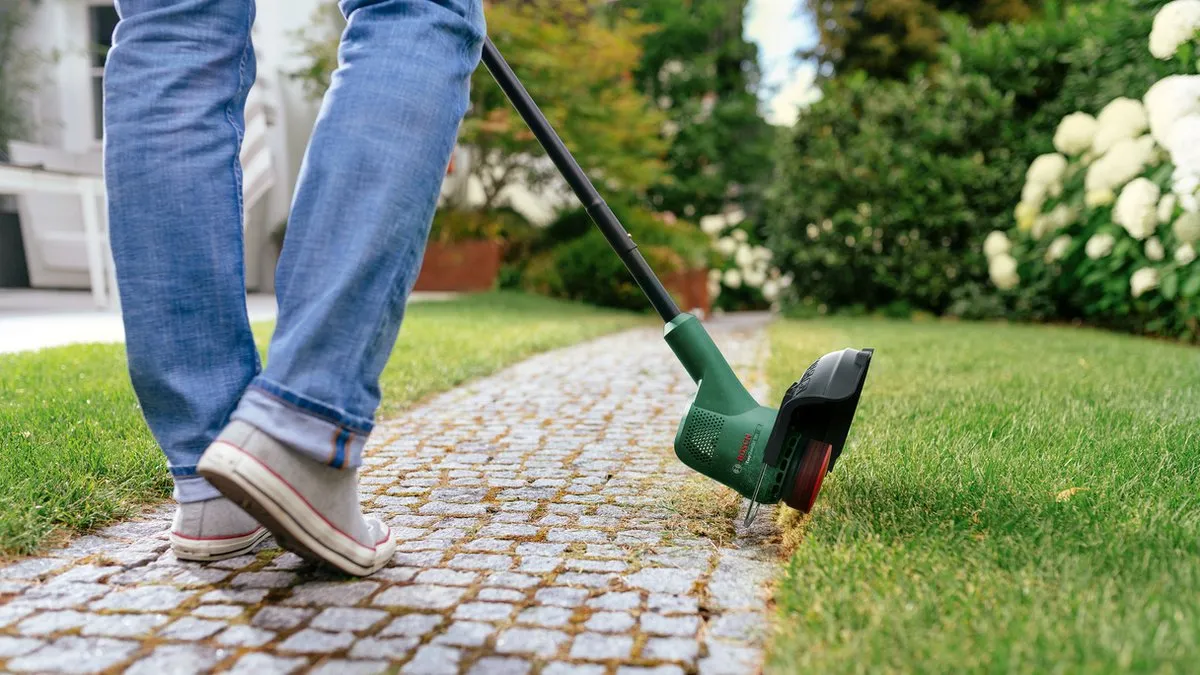 Bosch EasyGrassCut 18V-26 Grastrimmer