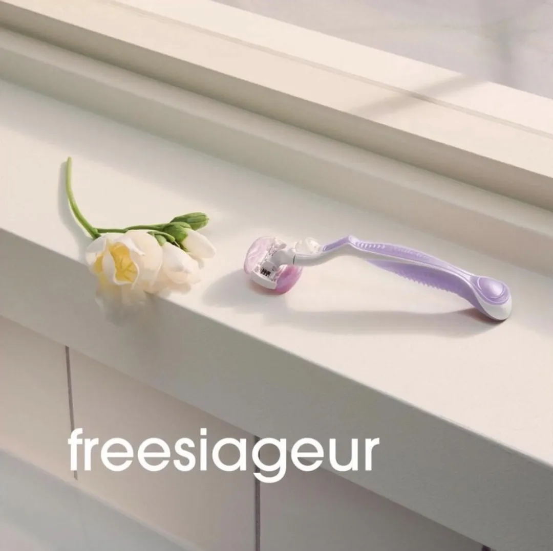 Gillette Venus Comfortglide Spa Breeze Scheermesjes 3-delig - 24 Stuks