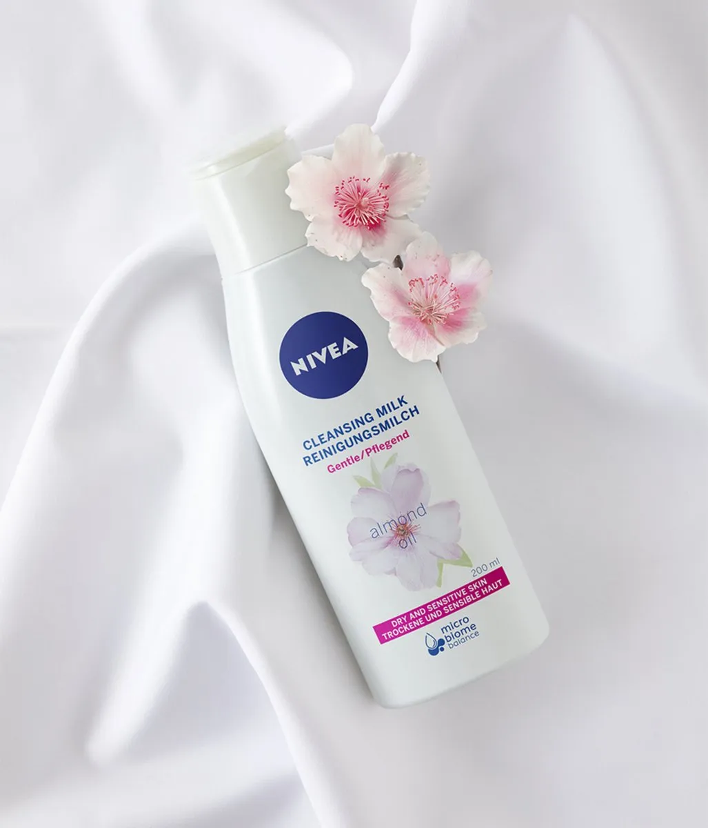NIVEA Essentials Verzachtende Reinigingsmelk 200ml